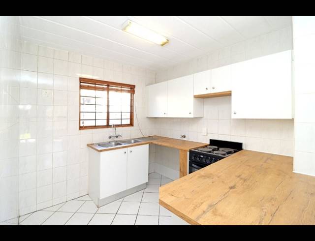 2 BEDROOM APARTMENT FOR SALE IN ROBINDALE